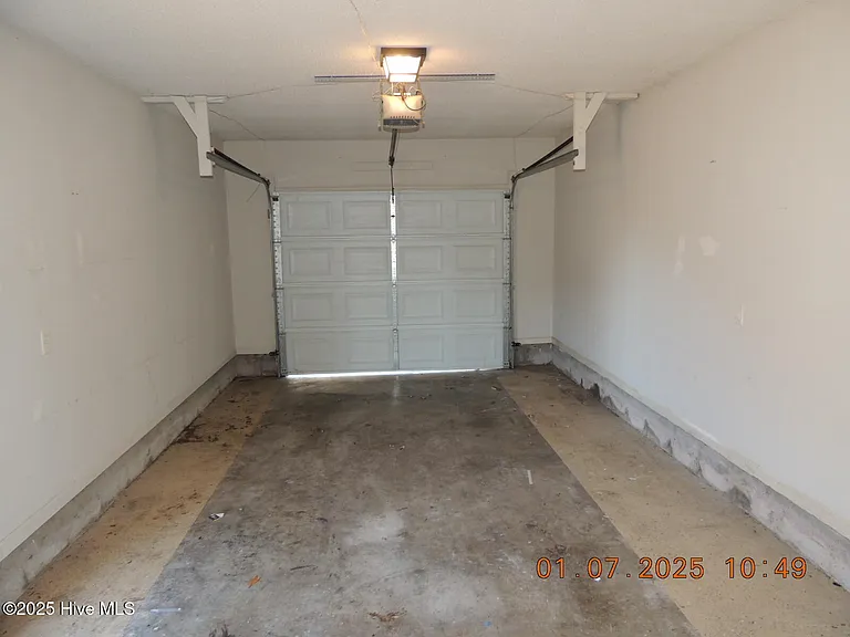 2439 Saddleridge Dr — Photo 3