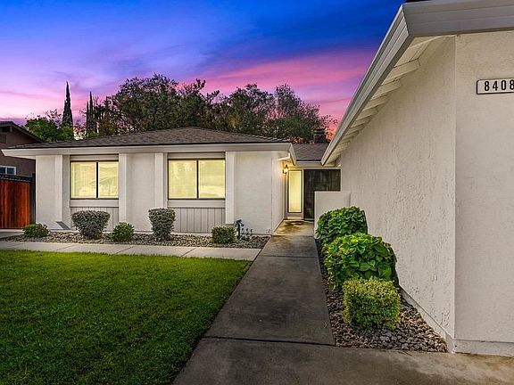 3rd image of 8408 Dalmeny Way