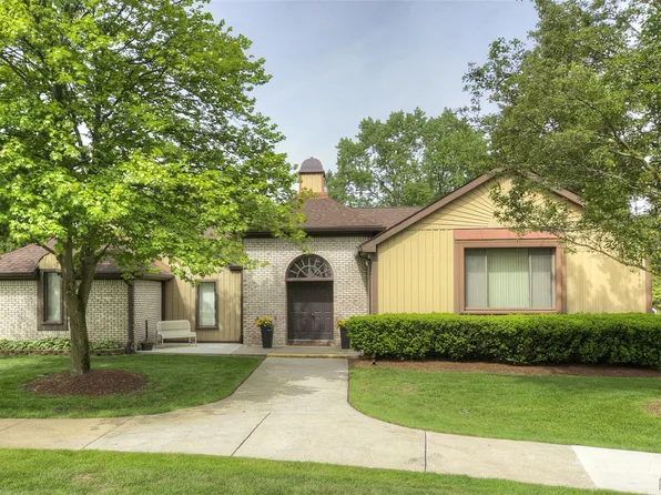 41674 Bedford Dr, Canton, MI 48187