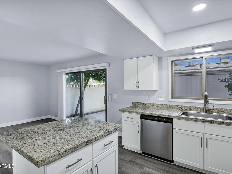 14 E Hermosa Dr — Photo 13
