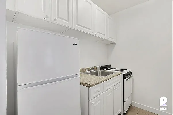 Rented by Compass | media 9