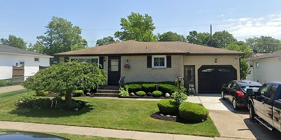 1st image of 73 Hillwood Dr