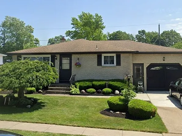 73 Hillwood Dr, Cheektowaga, NY 14227
