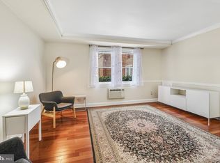 906 S Washington St APT 101, Alexandria, VA 22314