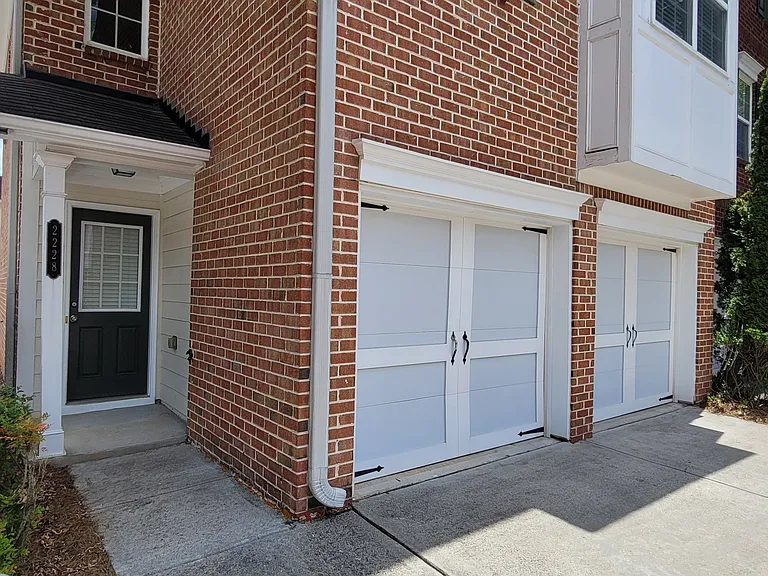 2228 Landing Ridge Dr — Photo 4