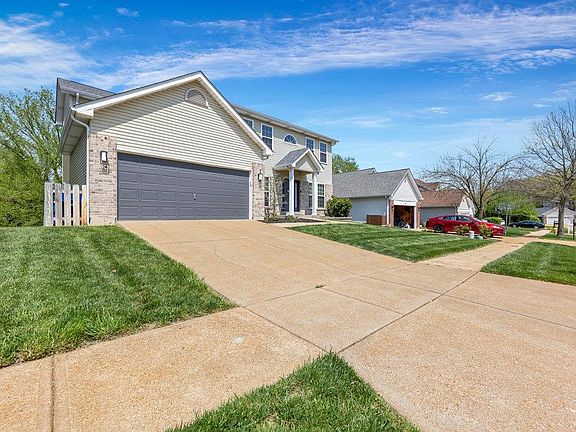 5th image of 639 Fox Hill Estates Dr