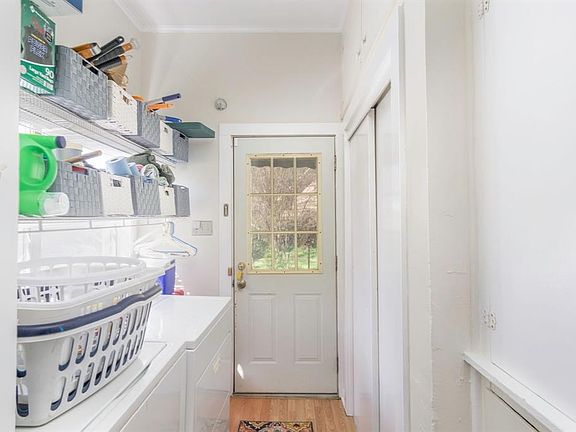 5th image of 820 Wilkinson St