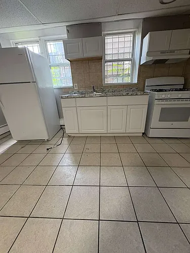 341 Myrtle Ave Photo 1