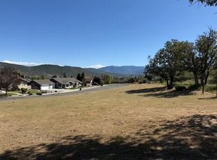 1107 Discovery St, Yreka, CA 96097