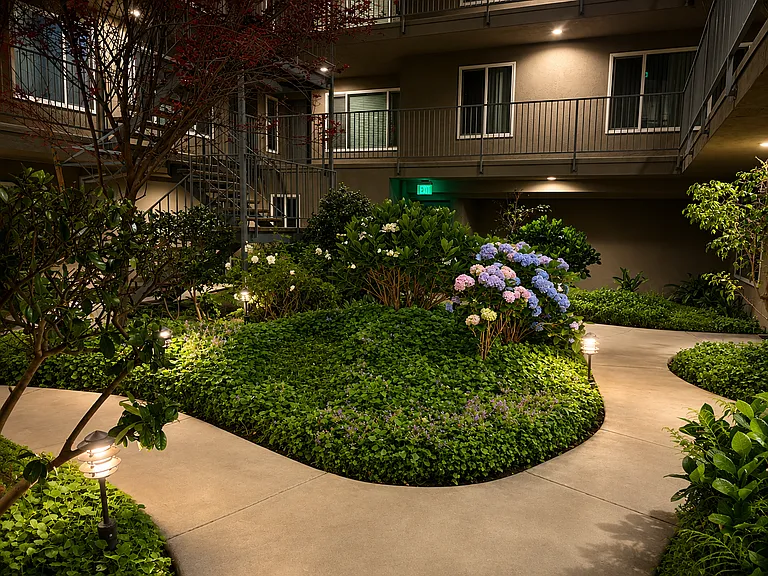 325 N Chapel Ave — Photo 9