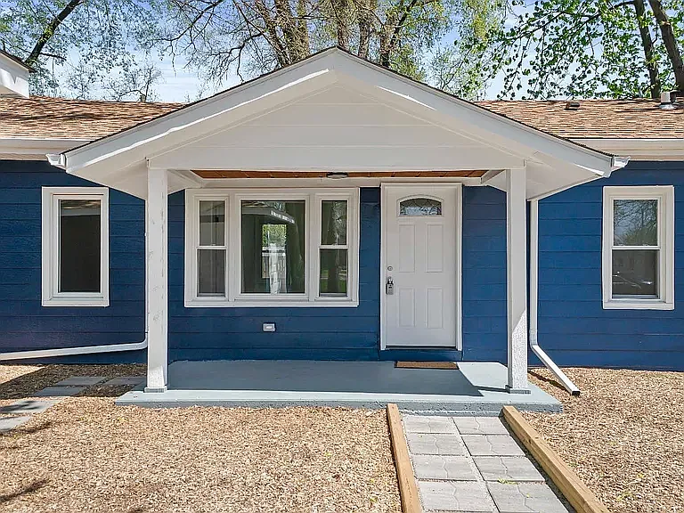 6937 Arizona Ave — Photo 1