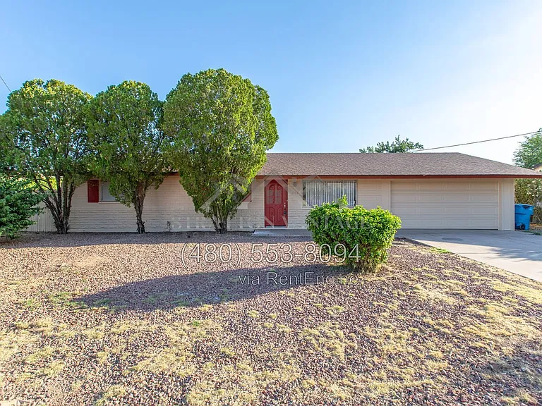 2533 E Blanche Dr — Photo 2