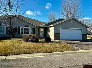 152 Oxford Path, Mankato, MN 56001