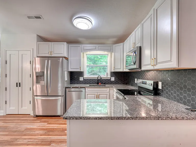 45 Mountain Stream Rd — Photo 11