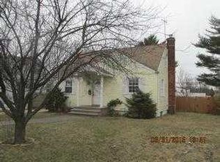 640 Lowell Rd, Uniondale, NY 11553