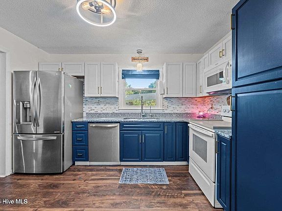 5th image of 200 Stratford Road