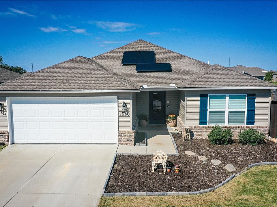 1st image of 1610 Eveningshade Ln