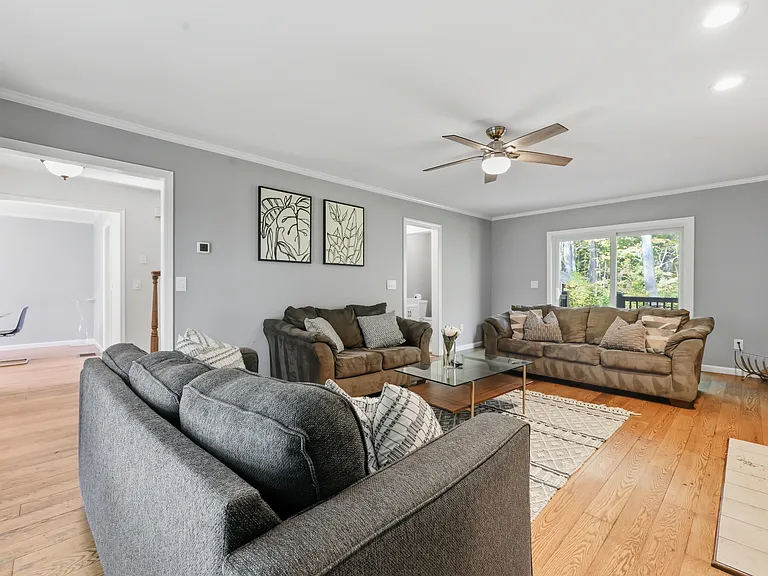 121 W Wakefield Blvd — Photo 7