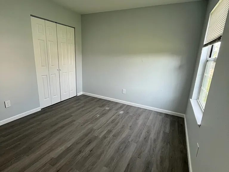326 Stratford Way #2 — Photo 7