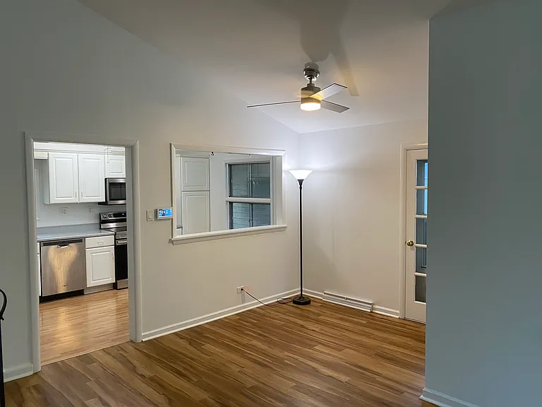 330 Forestway Dr — Photo 7