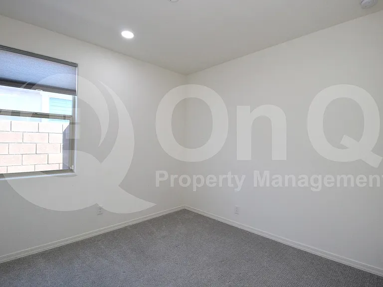 9114 S 167th Dr — Photo 32
