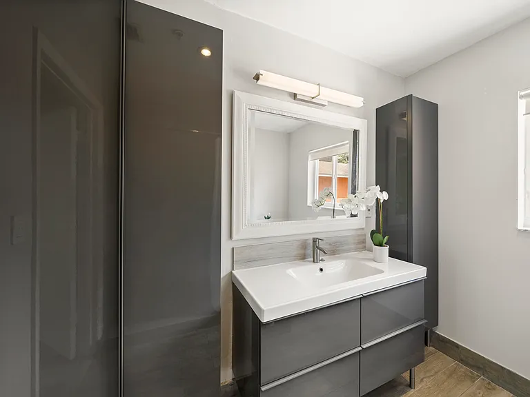 1611 SW 2nd Ct #104 — Photo 13