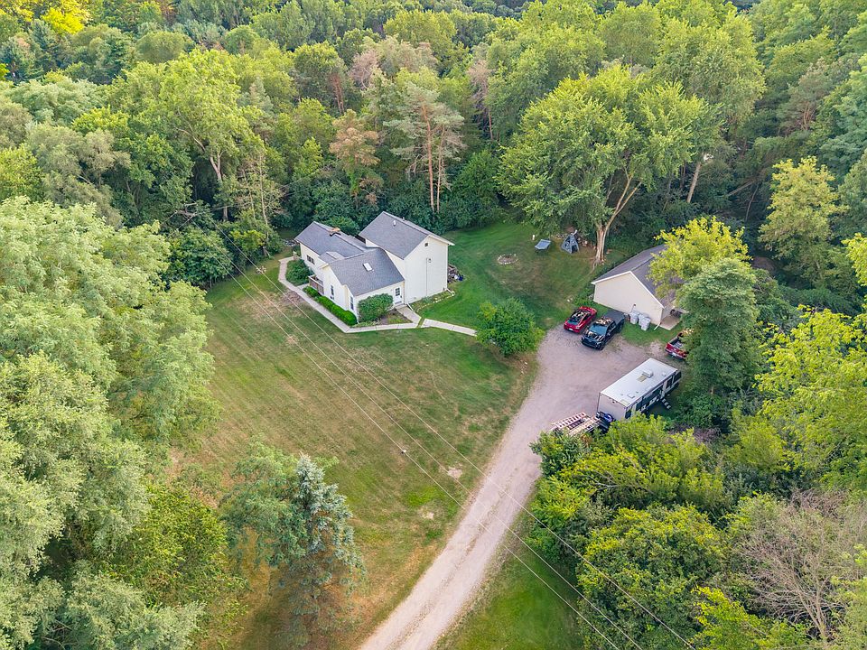 1st image of 9798 McGregor Rd