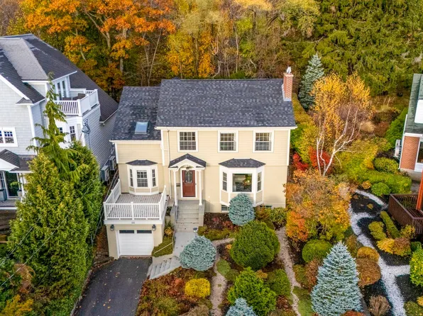 1111 Rockcliffe St, Halifax, NS B3H 3Y7