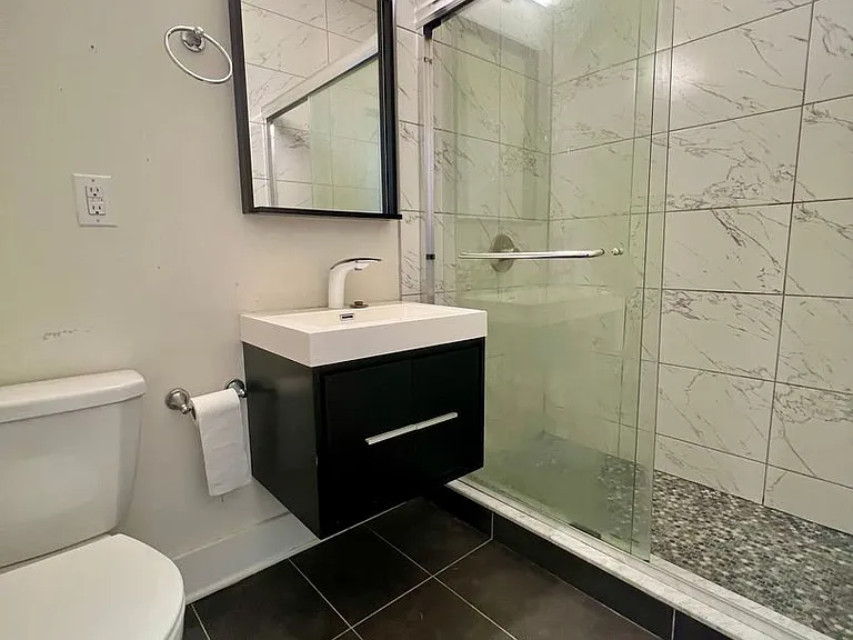 Arlington St 1706 — Photo 10