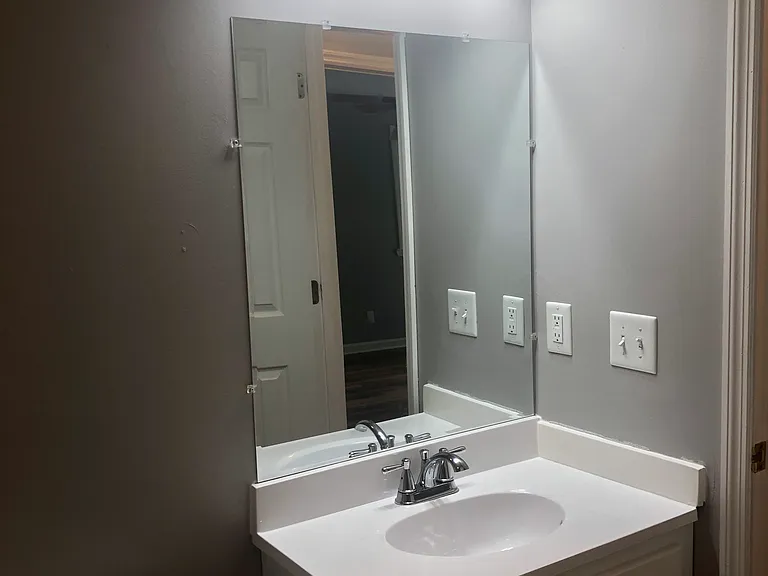 1010 C Smith St — Photo 25