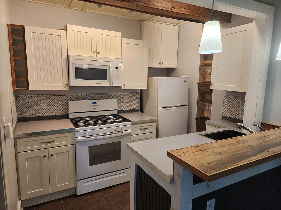 1st image of 801 W Ferry St #D