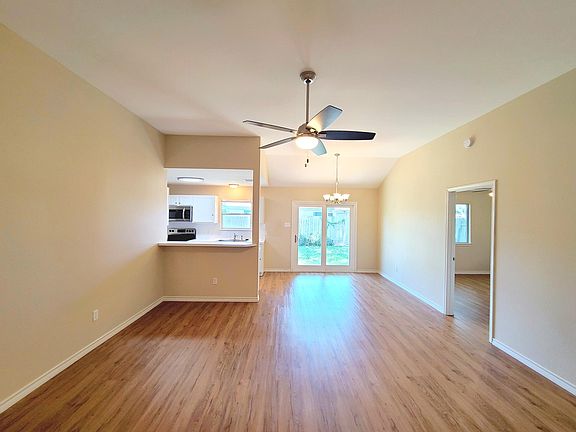 3rd image of 7918 Fox Dr
