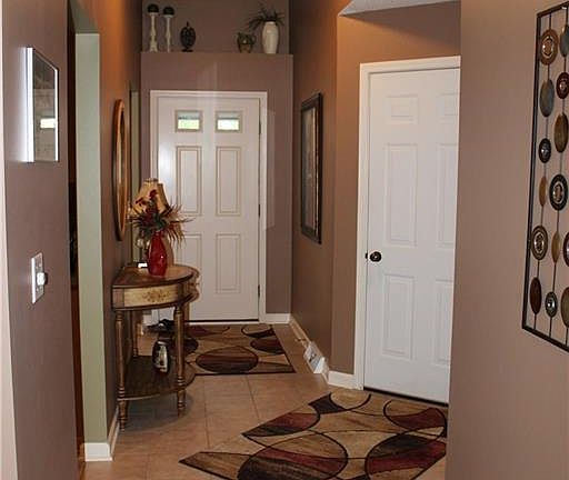 3rd image of 5 Winfield Dr