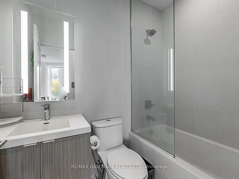 585 Bloor St E #318 — Photo 48