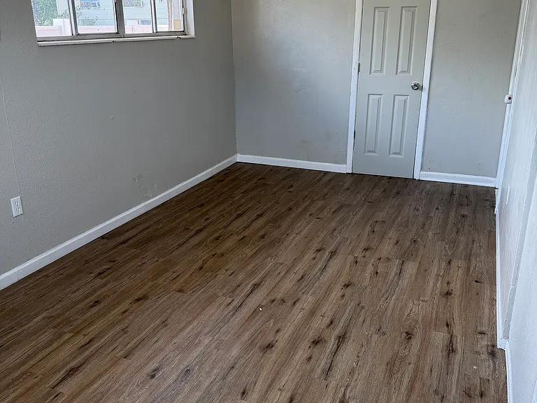 200 N Florida Ave — Photo 2