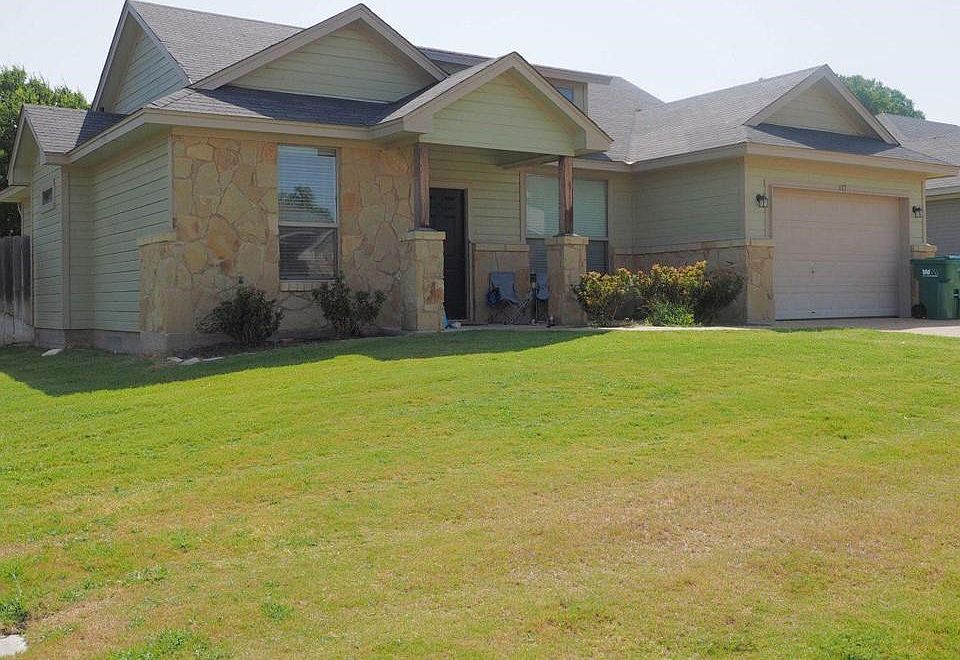 1st image of 117 Flat Creek Dr