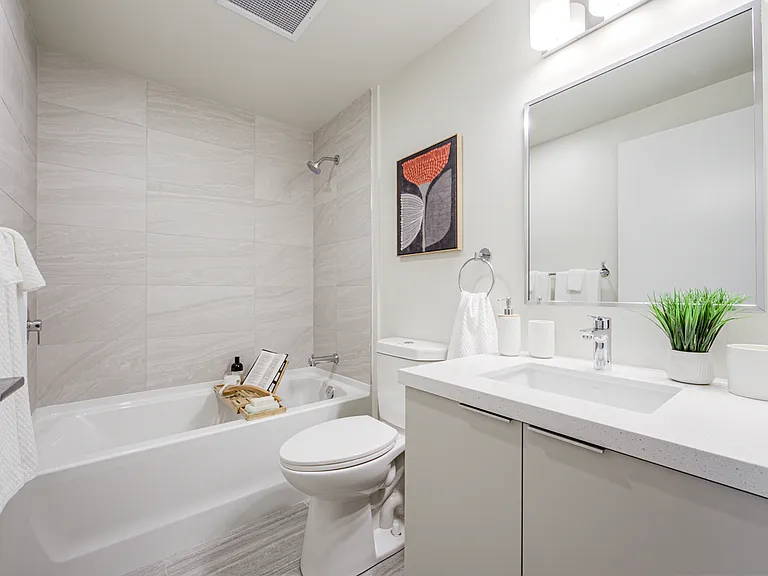 230 Royal York Rd — Photo 11