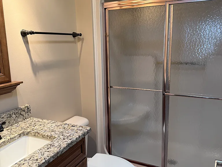704 Red Oak Dr — Photo 29