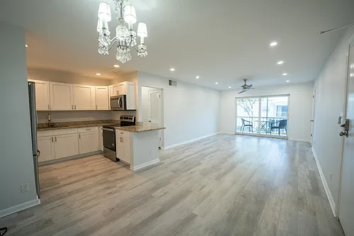 6231 Bay Club Dr #4 Photo 1