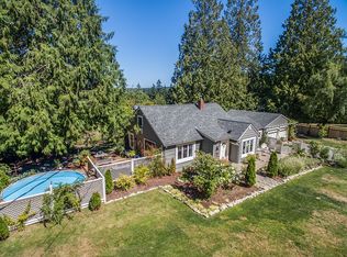 7746 Hansen Rd NE, Bainbridge Island, WA 98110