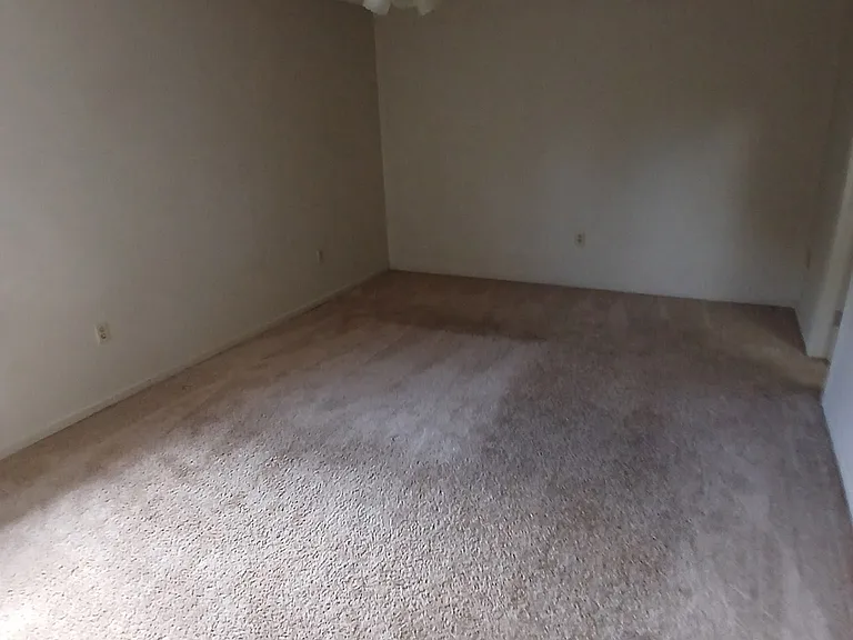 122 Stephens Ln #122 — Photo 2