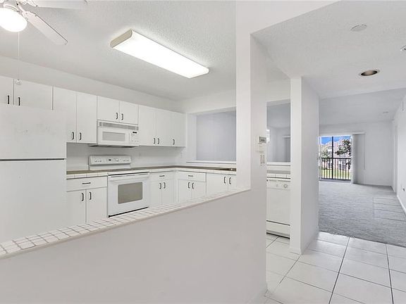 3rd image of 9525 Weldon Cir APT H316