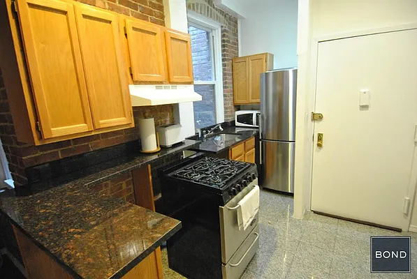 Rented by Bond New York | media 20