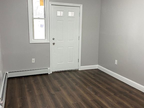 3rd image of 23303 Linden Blvd Floor 1