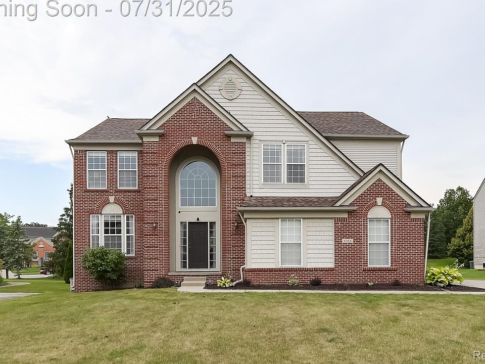 1st image of 6068 Woodpecker Ct