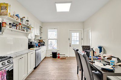 1st image of 20 Ashford St #20
