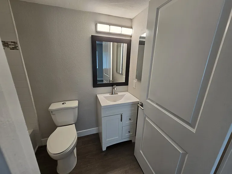 1040 S Lake St #6 — Photo 4