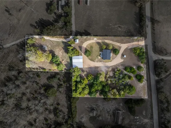 6885 Gibbs Creek Rd, Chappell Hill, TX 77426