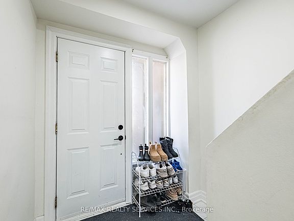 5th image of 122 Ellerslie Rd Unit 122