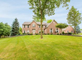 2165 Rollingwood Dr, Medina, OH 44256